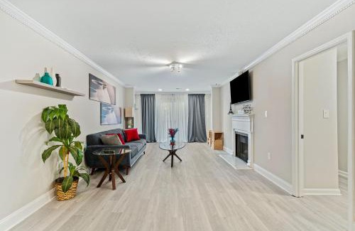 Buckhead Casa | RM2 - 1bdr 1bath Cozy ensuite shared Condo