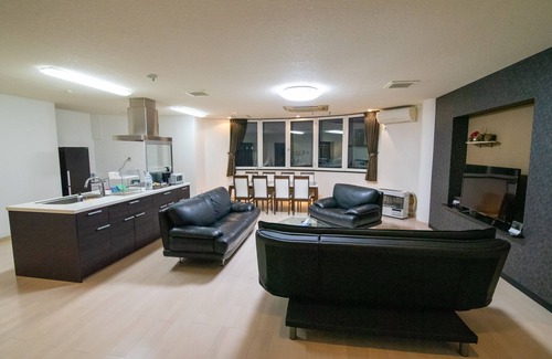 Toyohira Casa | ROADSIDE HOUSE