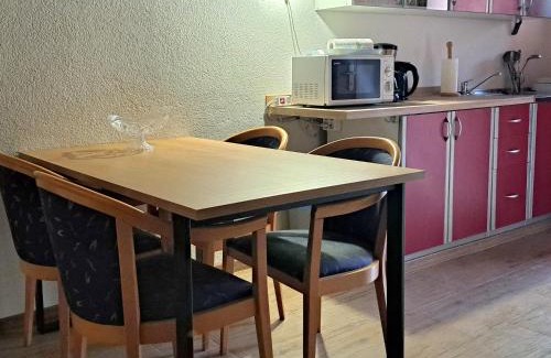 Novigrad Apartamento | Robbin met Airco Wifi en Zwembad