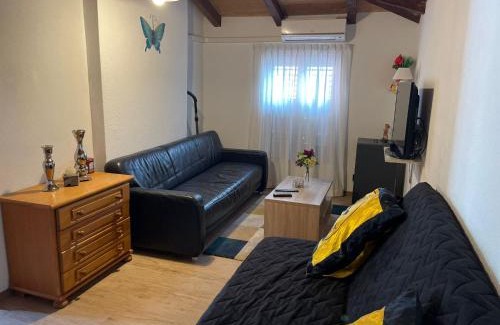 Novigrad Apartamento | Robbin met Airco Wifi en Zwembad