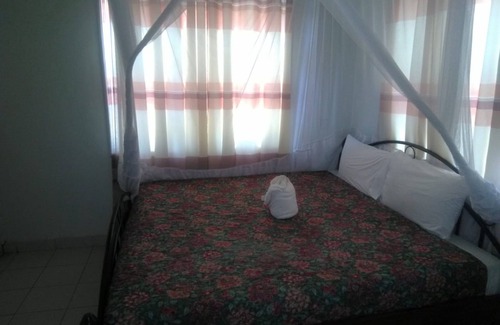 Kisumu Casa | Robert's Village Inn