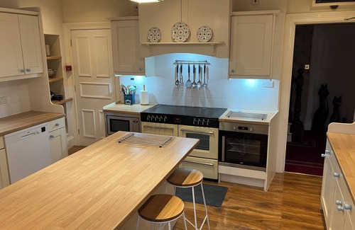 Matlock Casa | Robertswood House