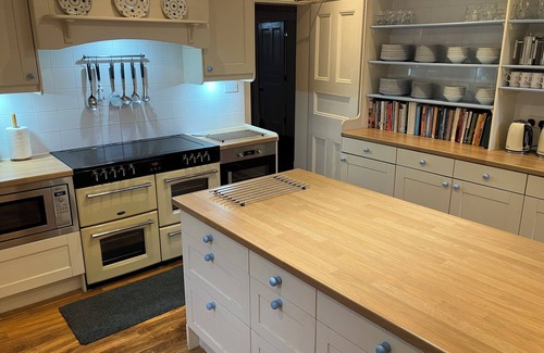 Matlock Casa | Robertswood House