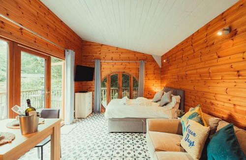 Caerwys Casa | Robin Woodside Lodge