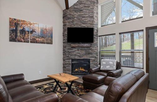 Indian Point Casa | Rock and Timber Lodge
