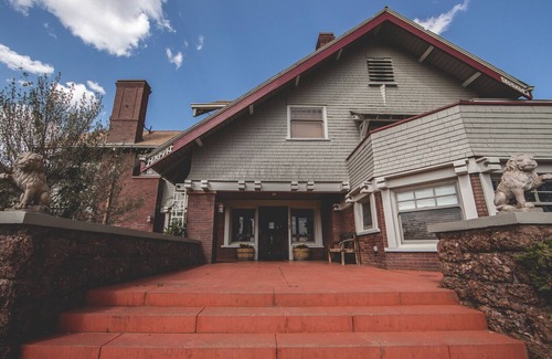 Bisbee Casa | Habitaciones temáticas Rock n Roll, construidas en 1906