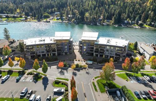 Coeur d'Alene Casa | Rockin' on the River