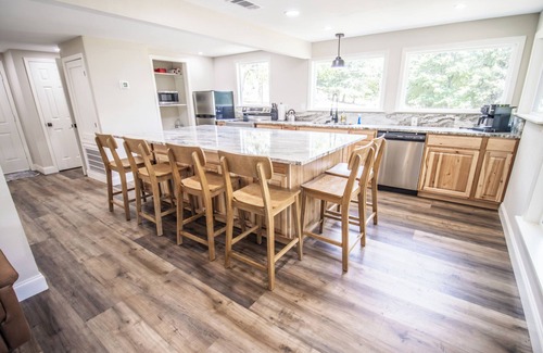 Avinger Casa | Rocking Chair House - Waterview