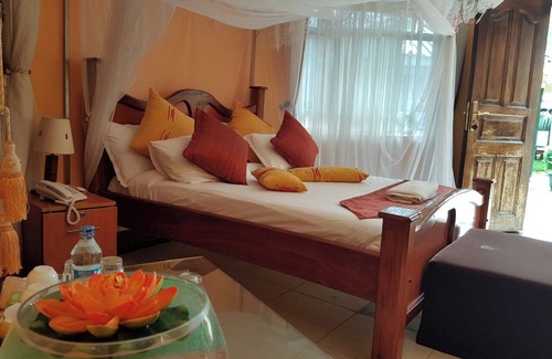 Kenya Hotel | Roddy's Green Lounge Vihiga