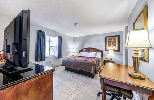 Haines City Hotel | Rodeway Inn And Suites