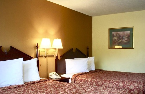 Monroe Hotel | Rodeway Inn