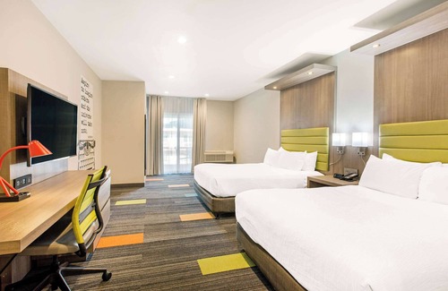 Hollywood Hotel | Rodeway Inn near Melrose Ave