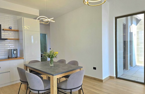 Qerek Chalet De Esquí | Rodon Nature Escape Villa with Pool 278