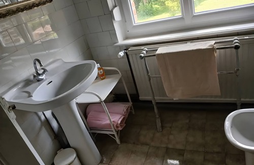 Roisel Cama Y Desayuno | Roisel: apartamento de 3 habitaciones en villa amenaide
