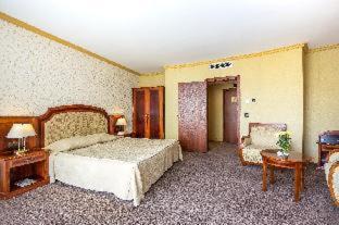 Saints Constantine and Helena Hotel | Romance Hotel and Family Suites