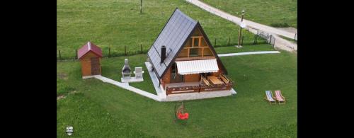 Sokolac Casa | ROMANIJA - Brvnara za odmor