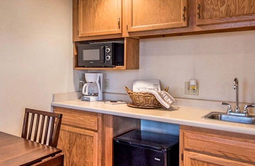 Fredericktown Casa | Romantic Cabin in Magical Surroundings near Mount Vernon, Ohio