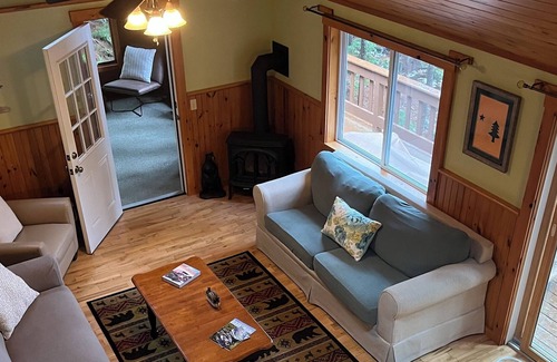 Palermo Cabina | Romantic cabin nestled on Sheepscot Lake with amazing views
