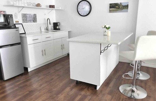 Port Franks Apartamento | Romantic Couples Getaway Sauna Hot Tub Gym Private Beach access Hiking trails
