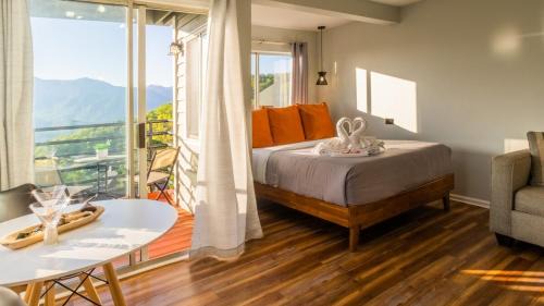 Chalet Village Apartamento | Romantic Exclusive Condo Stunning Mountain View