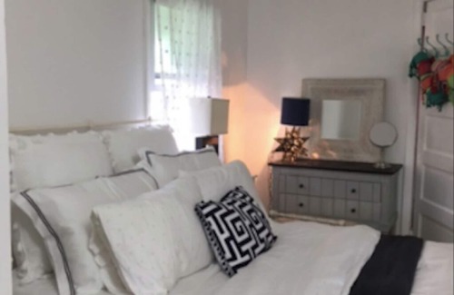 Manasquan Casa | Romantic guest cottage near beach and town!