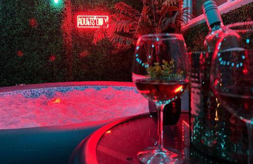 Peter Howell Apartamento | Romantic Hot Tub Escape Discreet & Private