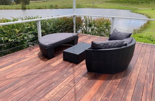 Lovedale Casa | Romantic lakehouse set in a private vineyard in the Hunter Valley