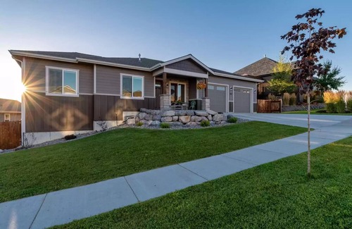 Missoula Casa | romantic landscape for the family