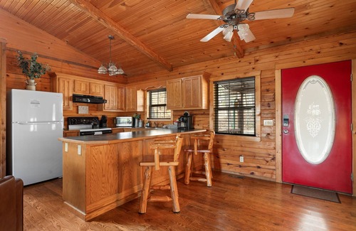 Branson Cabina | Romantic Log Cabin Escape Near Branson