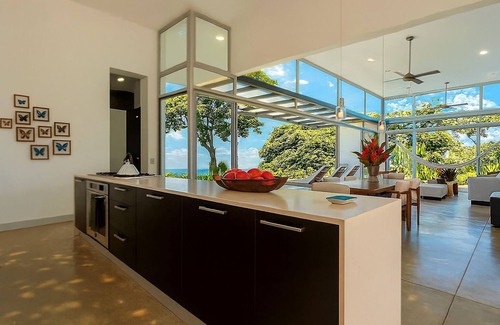 Ballena Casa | Romantic Luxurious Ocean View 5 Acre Rainforest Estate/Wildlife/Trail/Concierge!