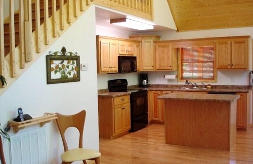 Murphy Chalet De Esquí | Chalet de Montaña de Romatic con Stream, la charca y Gazebo - Internet inalámbrico gratuito