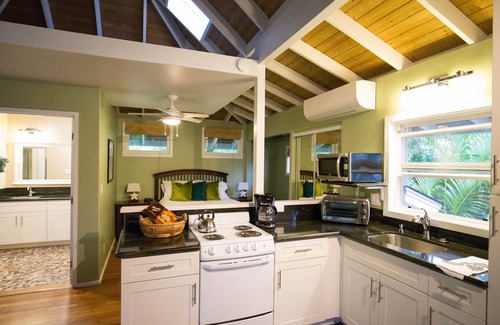 Kailua Apartamento | Romántico Oceanview Guesthouse. ¡Pasos de la playa!