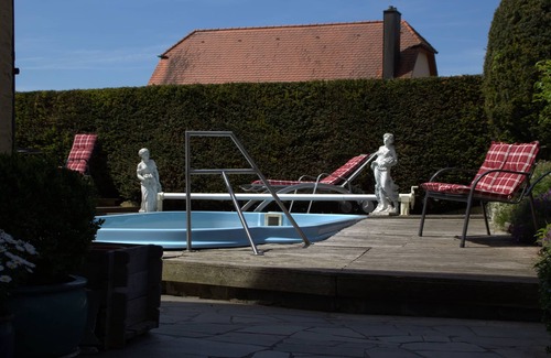 Gebsattel Casa | Romántica antigua casa forestal con piscina de verano cerca de Rothenburg