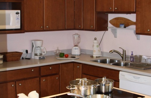 East End Village Villa | Villa romántica privada, vista panorámica al mar, piscina, espectaculares espacios al aire libre.