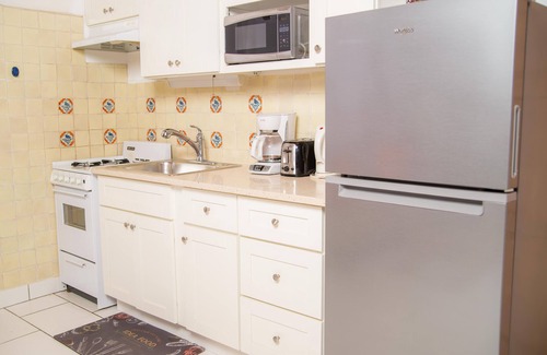 St. John's Apartamento | Romantic Retreat 43B