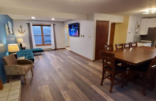 Jonas Villa | Romantic Secluded Private Villa with Pool, Hot Tub, Sauna/Steam, Games