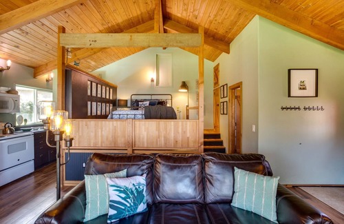 Yachats Casa | ¡Estudio romántico con vista al mar en Yachats! ¡NOCHE LIBRE!