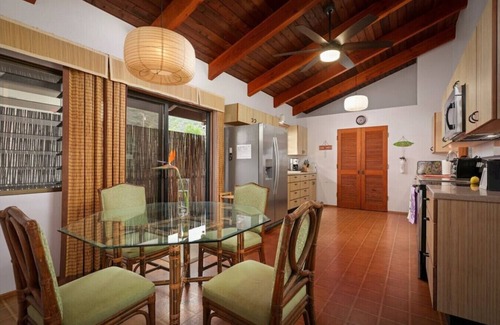 Kona Paradise Apartamento | Romantic Tropical Retreat, 150 yds from the Ocean!
