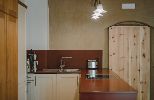 Tesimo Apartamento | Romantic vacation apartment on a historic estate