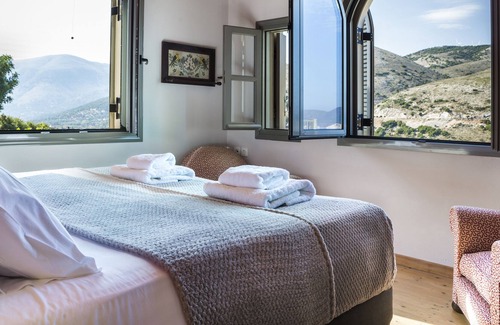 Logarata Apartamento | Villa romántica en la bahía de Myrtos