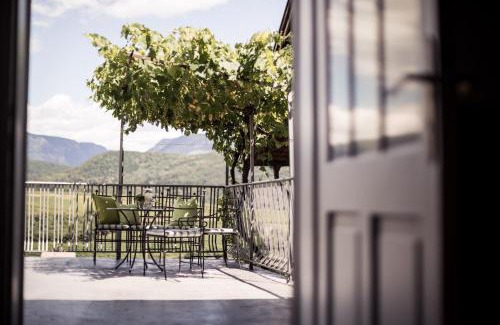 Caldaro Sulla Strada del Vino Hotel | Romantik Hotel Jagdhof