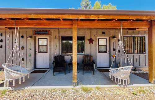 Lake Montezuma Cabaña | Romeo's Roadhouse with Cowboy Pool