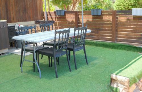 Neve Zohar Apartamento | Romi's suite by LOREN VILLAGE