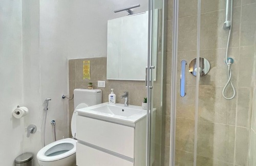 EUR Casa | Romoli Rooms and Suites - Room with external bathroom