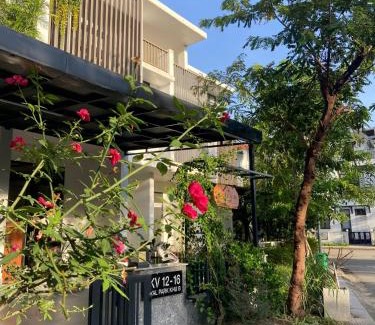 Huong Thuy Casa | Rong's 2 Homestay Huế