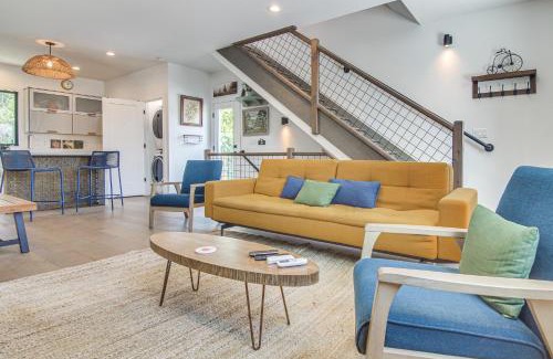 Brevard Casa | Rooftop Deck, Sweeping Views Chic Home in Brevard