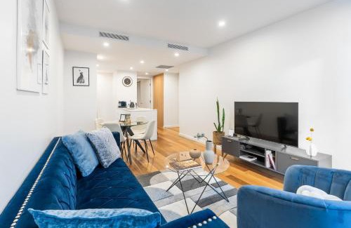 Braddon Apartamento | Rooftop patio w Mt View, Parking, Wifi n Netflix