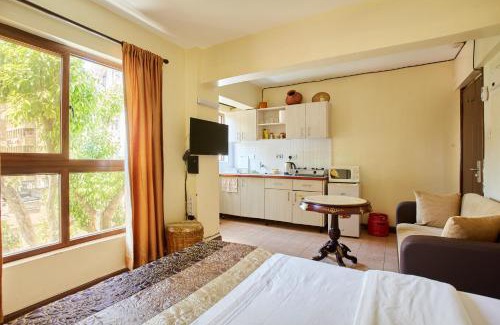Ngara West Apartamento | Rooftop Pool with City View - Studio