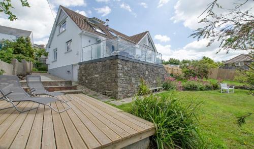Braunton Casa | Rooftops Braunton, Stylish Beach House - Fantastic Views - Hot Tub hire - Sleeps 8