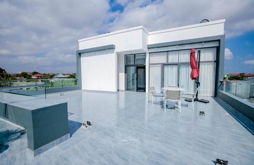 Agbogba Apartamento | Room 102 - Uphills Court